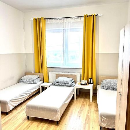 Orzelek Hostel เนียซนอ ภายนอก รูปภาพ