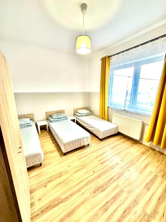 Orzelek Hostel เนียซนอ ภายนอก รูปภาพ