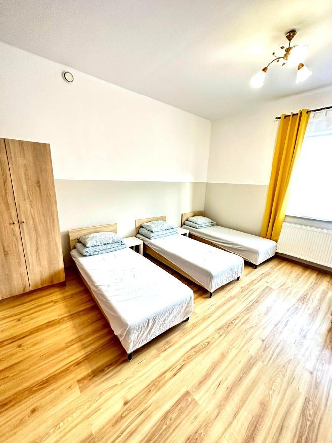 Orzelek Hostel เนียซนอ ภายนอก รูปภาพ