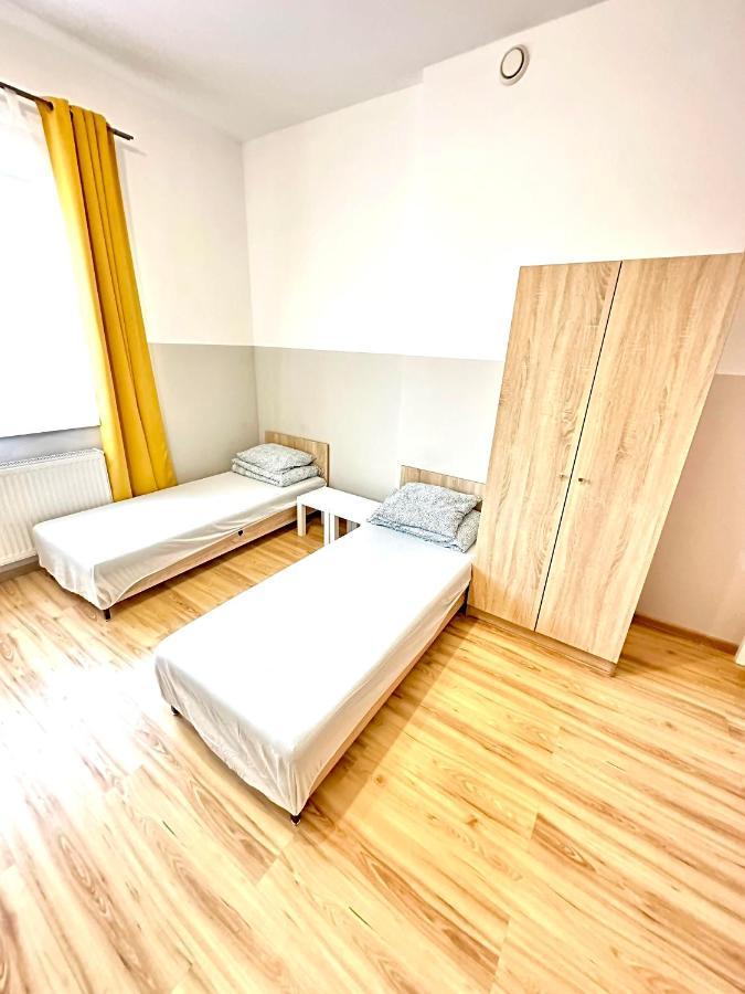 Orzelek Hostel เนียซนอ ภายนอก รูปภาพ